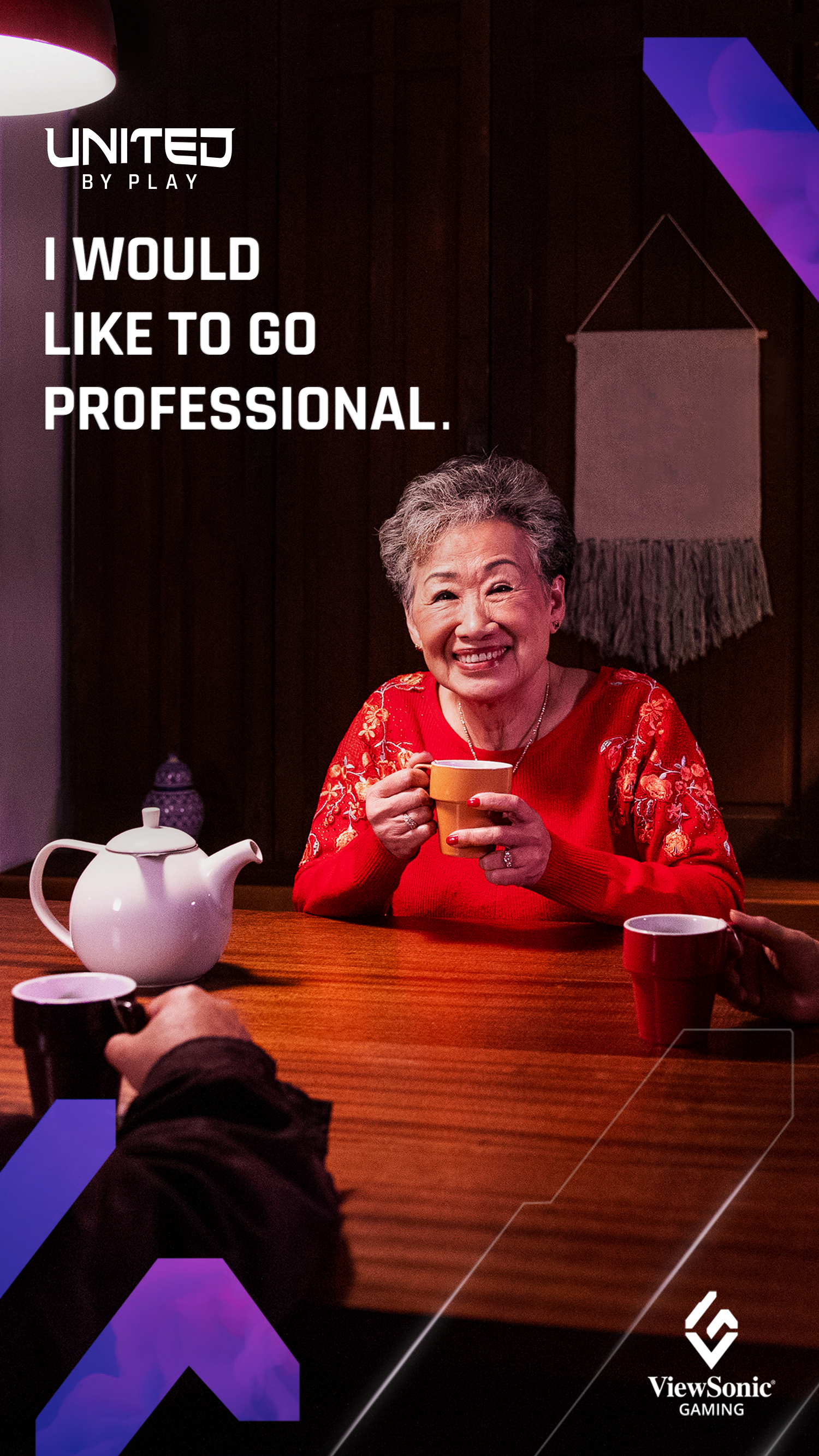 Portrait — Chinese lady gamer.